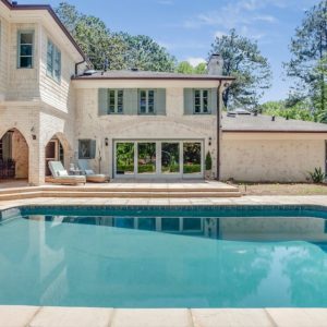 airbnb jacuzzi buckhead