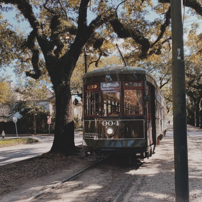 Airbnb Uptown New Orleans-Featured image-Cablecar